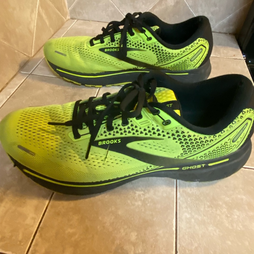 Size 13 Brooks ghost 13
